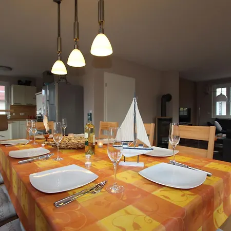 Kapitaenshaus In By Interhome *