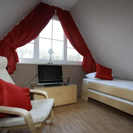 Kapitaenshaus In By Interhome Glowe